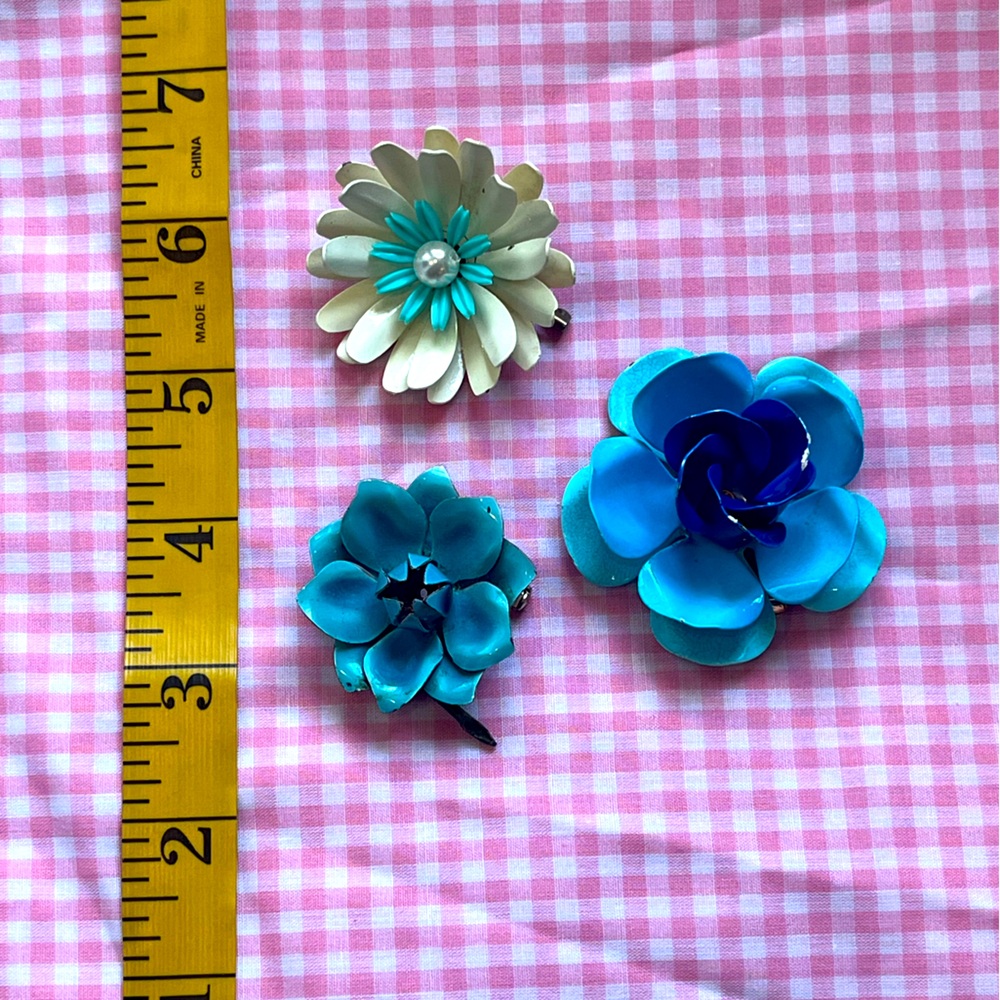 Set of 3 enamel flower Brooches